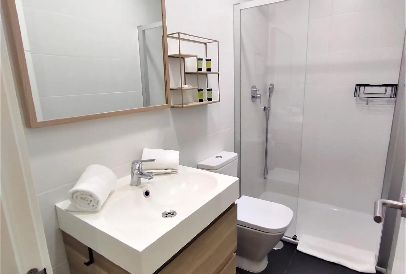 Apartment Ampio 2 Camere Al Centro E 15 Minuti Dalla Spiaggia,La Casa Di Ceffo Malaga Spain