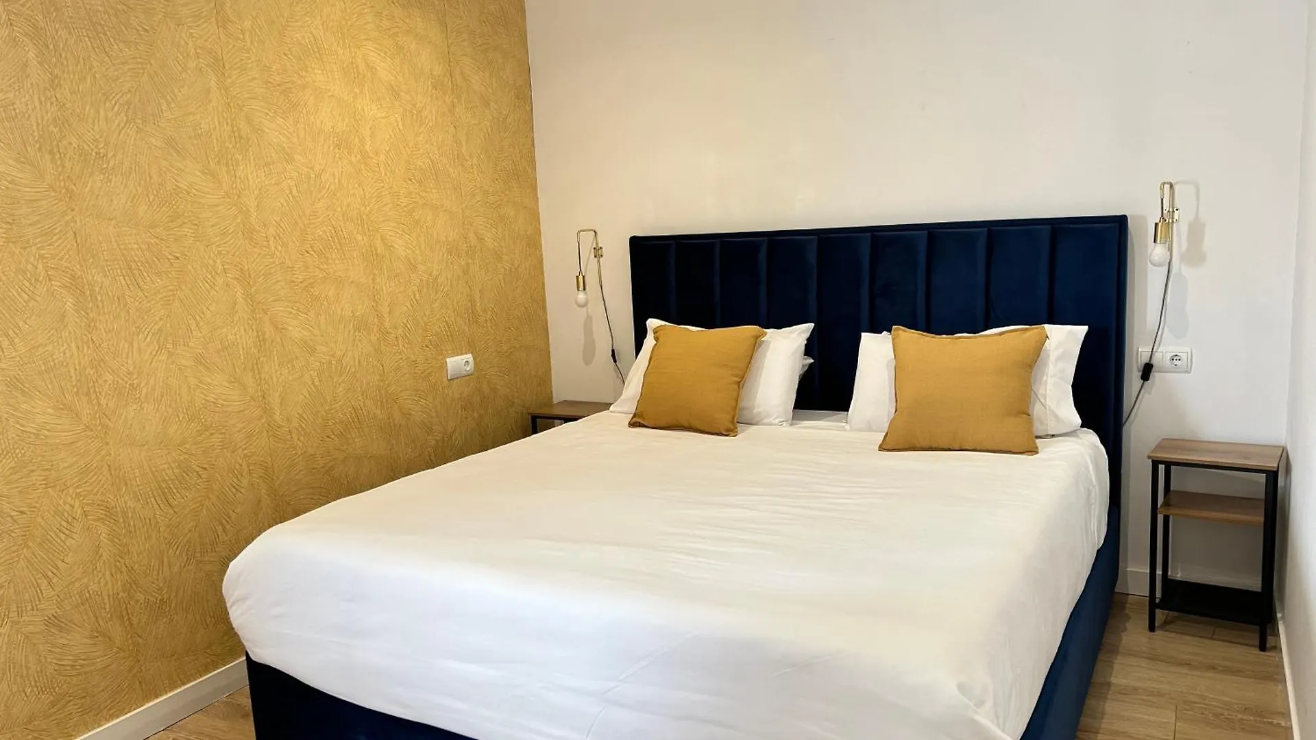 Ampio 2 Camere Al Centro E 15 Minuti Dalla Spiaggia,La Casa Di Ceffo Malaga Apartment