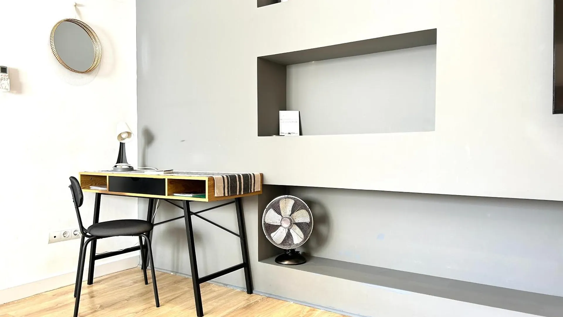 Apartment Ampio 2 Camere Al Centro E 15 Minuti Dalla Spiaggia,La Casa Di Ceffo Malaga