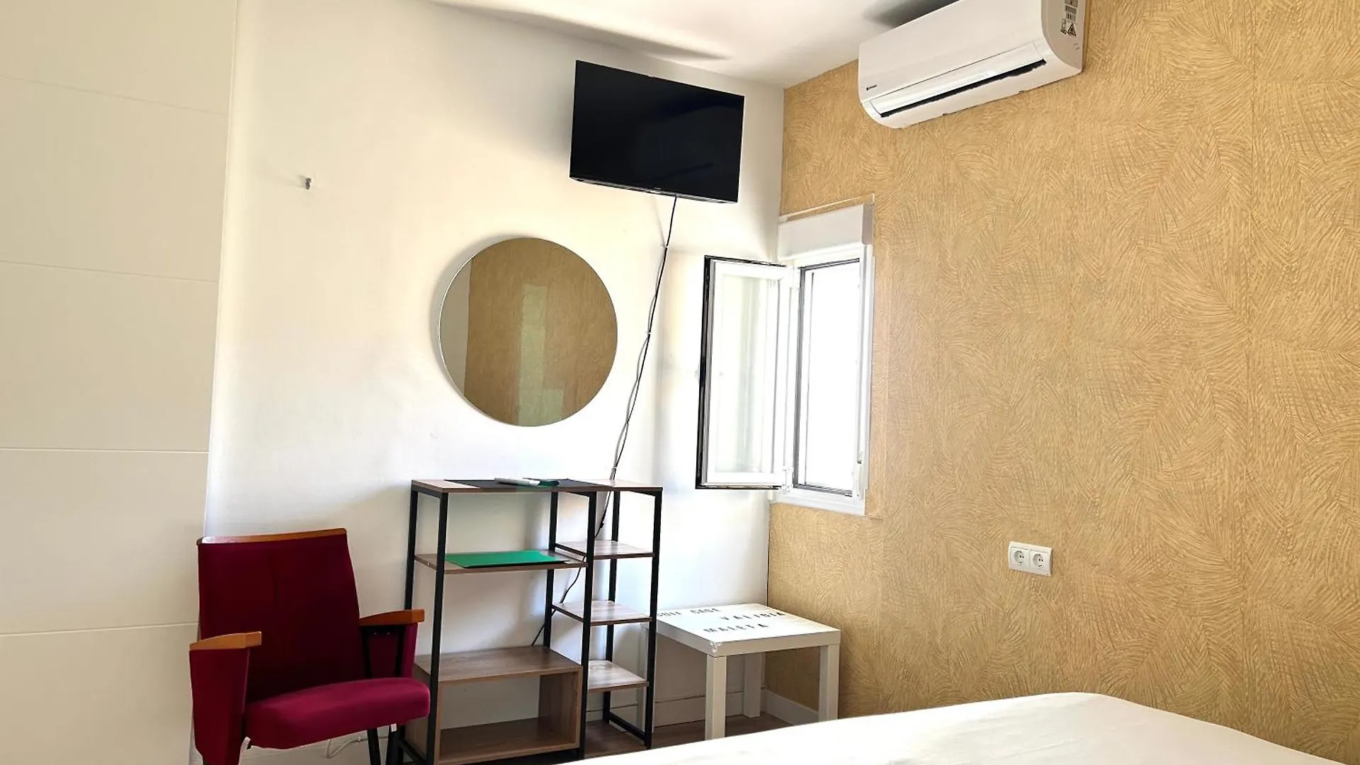 Apartment Ampio 2 Camere Al Centro E 15 Minuti Dalla Spiaggia,La Casa Di Ceffo Malaga Spain